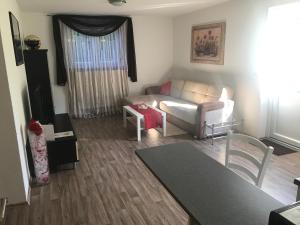 Galeriebild der Unterkunft Schöne & ruhige Ferienwohnung in Pfullingen + 12 Fotos