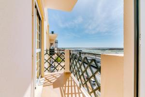 A balcony or terrace at The Nest Apartment - Sea View - Faro