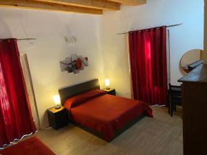 Voodi või voodid majutusasutuse Decadracma rooms toas