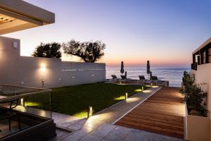 Gallery image of North Coast Seaside Suites in Rethymno