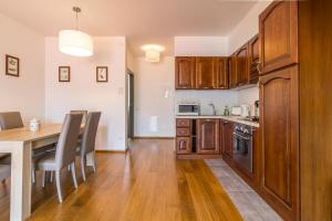 Kuchyň nebo kuchyňský kout v ubytování Apartment Belvedere 5 - Tremezzina