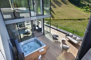 Vonkajšia záhrada v ubytovaní Grand Hotel Hradec