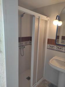Kylpyhuone majoituspaikassa Skol 913A by Completely Marbella