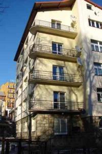 Budynek, w którym mieści się apartament