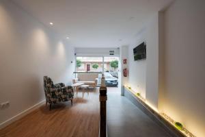 Posezení v ubytování Hostal Beach + 16 fotografií