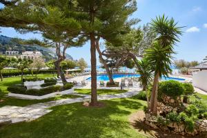 The swimming pool at or close to Universal Hotel Laguna
