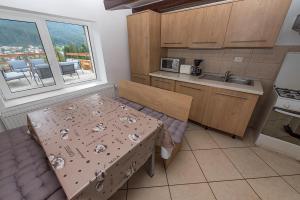 Kuchyň nebo kuchyňský kout v ubytování Casa Cristopher