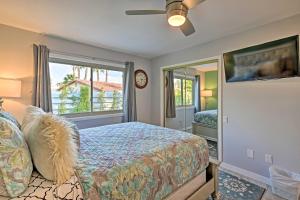 Ένα ή περισσότερα κρεβάτια σε δωμάτιο στο Pet-Friendly Palm Springs Escape with Heated Pool! +36 φωτογραφίες