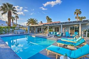 Πισίνα στο ή κοντά στο Pet-Friendly Palm Springs Escape with Heated Pool!