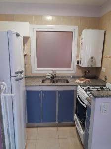 Una cocina o kitchenette en Apart Agustina