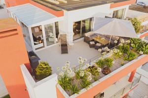 Restaurace v ubytování Bica, luxury heated penthouses with jacuzzi and large terrace in Baleal