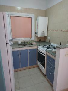 Una cocina o kitchenette en Apart Agustina