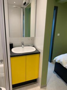 Ένα ή περισσότερα κρεβάτια σε δωμάτιο στο Terrasses de Malmedy Connecto Duplex 435 & 436 en Studio 336 +48 φωτογραφίες