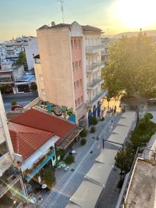 The surrounding neighborhood or a neighborhood close to a szállodákat