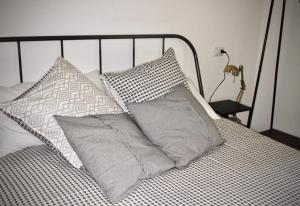 bedandclimbing客房内的一张或多张床位