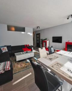 TV a/nebo společenská místnost v ubytování Solarberg Apartment + 12 fotografií