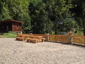 Taman di luar Chata Hokejka