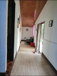 Posezení v ubytování Villa De Los Monos, casitas equipadas en Guanacaste