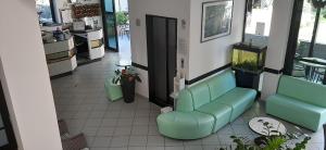 A seating area at Hotel Penny