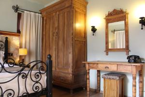 Кровать или кровати в номере Kemerli Konak Boutique Hotel