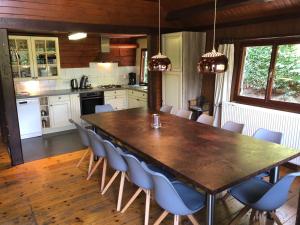 Η κουζίνα ή μικρή κουζίνα στο Chalet Grand Coo