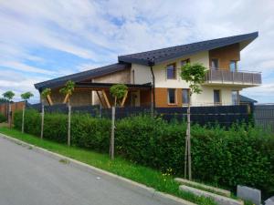 Budova, v ktorej sa apartmán nachádza