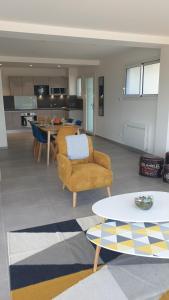 Kuchyň nebo kuchyňský kout v ubytování Appartement IRE