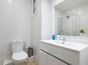 Kúpeľňa v ubytovaní Siroco by Seaside Homes + 16 fotografií
