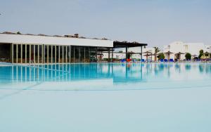 Bazén v ubytování Hotel Floresta nebo v jeho okolí