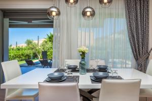 Fotografia z galérie ubytovania Deluxe Villas Mira Mare v destinácii Pefkohori