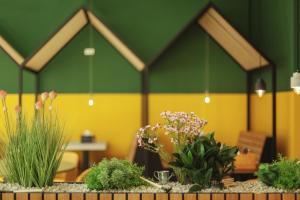 Holiday Inn - the niu, Dwarf Berlin Schöneberg by IHG 야외 정원