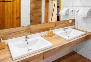Ένα μπάνιο στο Kacze Bagno - Miejsce Inicjatyw Pozytywnych +43 φωτογραφίες