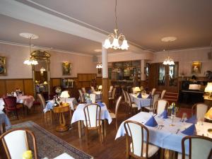 En restaurant eller et andet spisested på Hotel zur Post - Burg an der Mosel