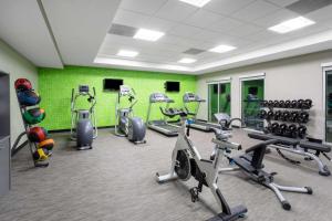 La Quinta by Wyndham Denver Boulder - Louisville tesisinde fitness merkezi ve/veya fitness olanakları
