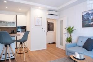 Kuchnia lub aneks kuchenny w obiekcie MH Living - 5 - Scandinavian Living Dream in Center