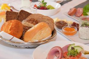 Makanan di atau berdekatan hotel