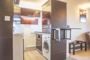 Köök või kööginurk majutusasutuses Ibstock Self Catered Apartment