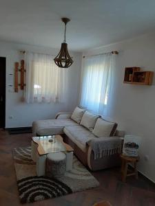 Area soggiorno di Apartman Šumska Tajna