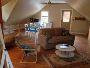 Posezení v ubytování Merrickville Guest Suites