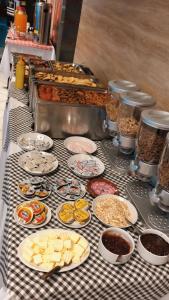Makanan di atau berdekatan hotel