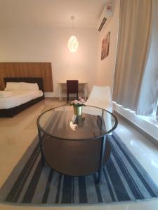 Postel nebo postele na pokoji v ubytování Bangi Perdana Hotel