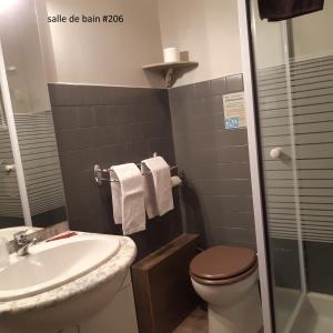 Koupelna v ubytování Hotel Valérie