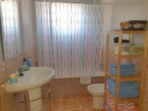 A bathroom at Riu Tolox