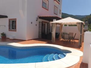 The swimming pool at or close to Riu Tolox