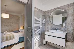 Fotografie z fotogalerie ubytování Stone Villa Milic with private pool in Barat, Istria v destinaci Barat