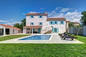 Fotografie z fotogalerie ubytování Stone Villa Milic with private pool in Barat, Istria v destinaci Barat