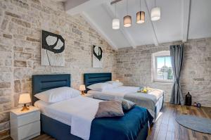 Fotografie z fotogalerie ubytování Stone Villa Milic with private pool in Barat, Istria v destinaci Barat