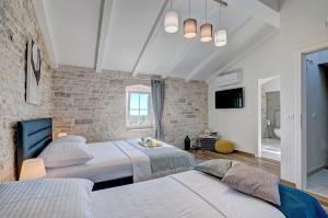 Fotografie z fotogalerie ubytování Stone Villa Milic with private pool in Barat, Istria v destinaci Barat