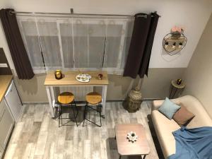 Χώρος καθιστικού στο Esprit Zen en Provence Studio Spa privatif +4 φωτογραφίες