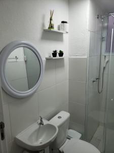 Ένα μπάνιο στο Apt Campo Grande/Res. Árvores4-Prox. Park Shopping